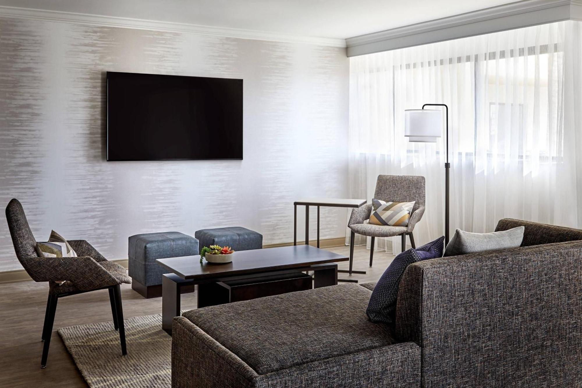 Отель Anaheim Marriott Экстерьер фото